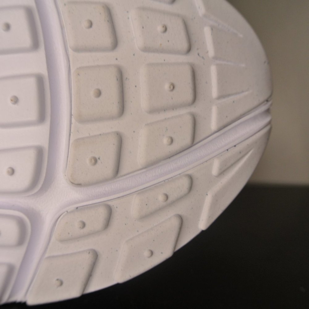 Nike Air Presto GS Triple White 833875-100 size 5Y / Women's 6.5 New - Picture 11 of 11